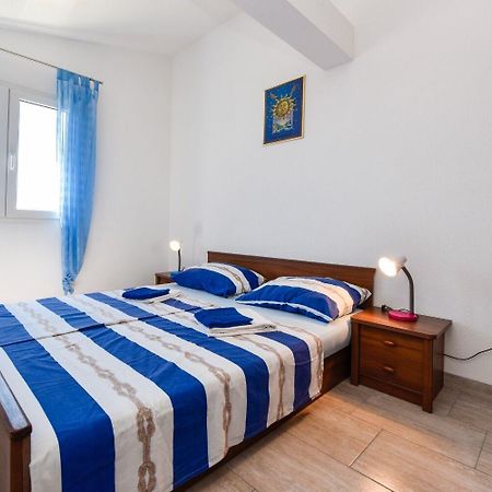 Apartments Mark - 200 M From Sea نوفاليا المظهر الخارجي الصورة