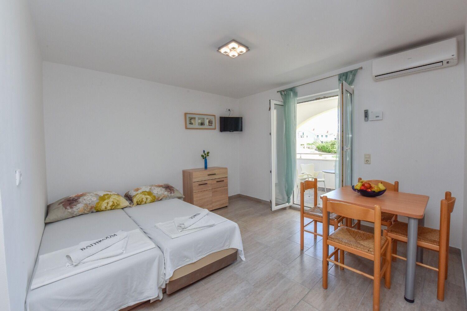 Apartments Mark - 200 M From Sea نوفاليا المظهر الخارجي الصورة